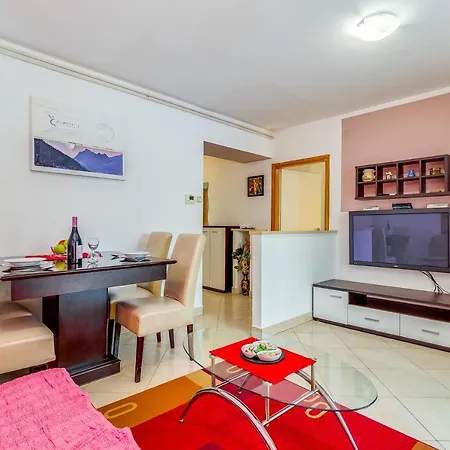Two Bedroom Potok * リエカ